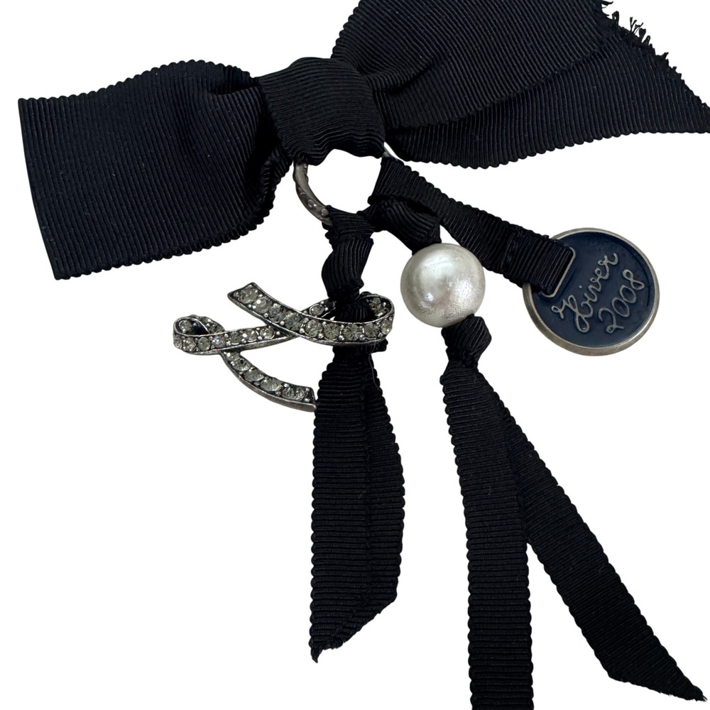 LANVIN Hiver Vintage Charm with Black Grosgrain Ribbon, Pearl  & Crystal L Motif - Picture 4 of 4